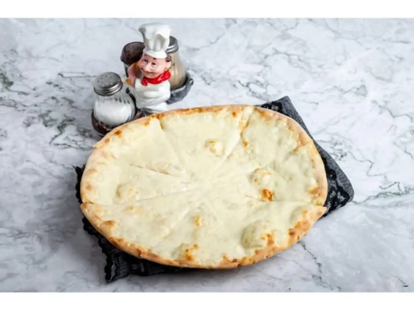 فطيرة موزاريلا