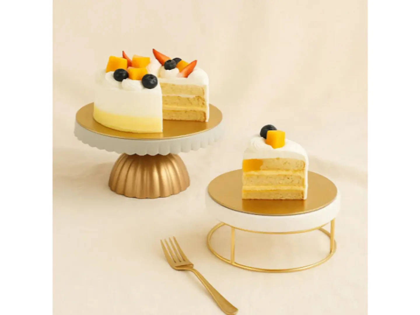 كيكة المانجو والفواكه 500 جرام