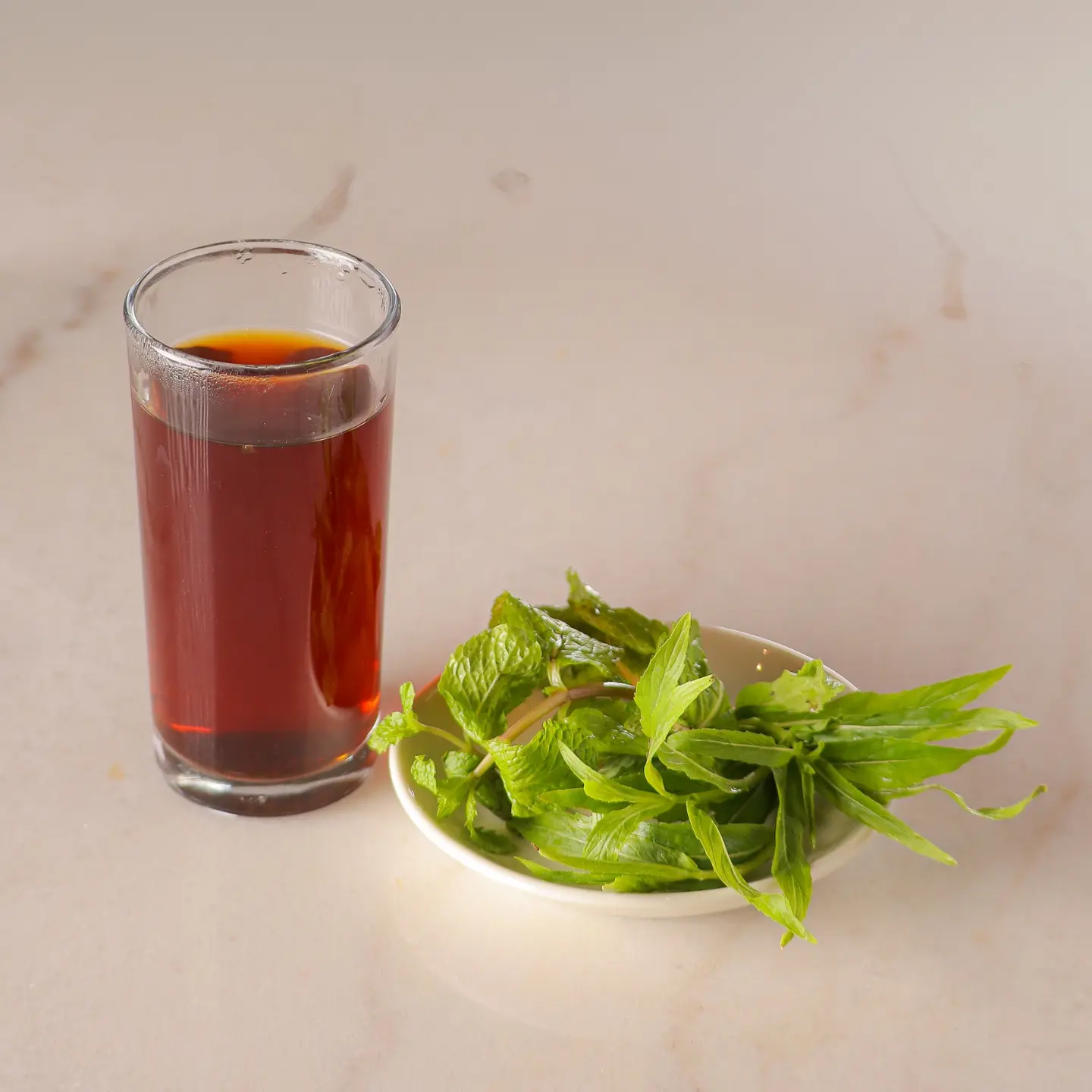 شاىى مدخن كاس ورق