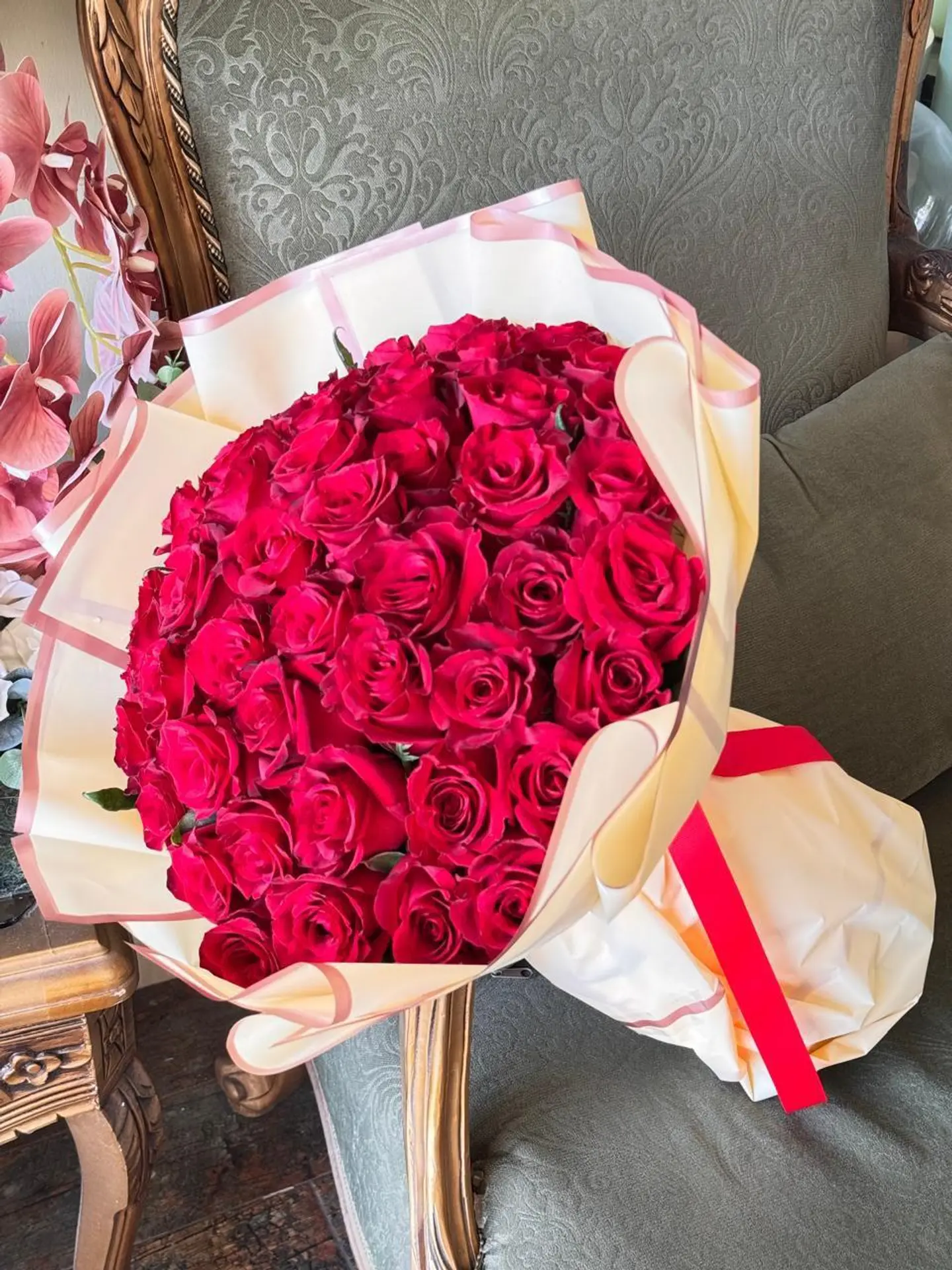 50 Red Roses Bouquet With Half White Reaping