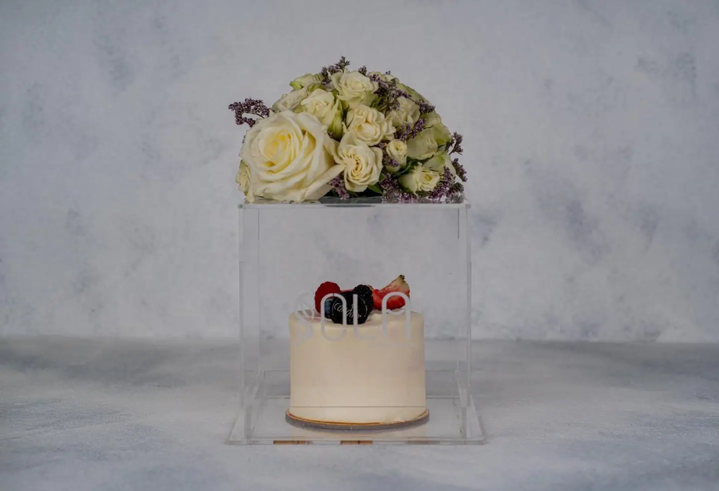 بوكس الكيك الأبيض