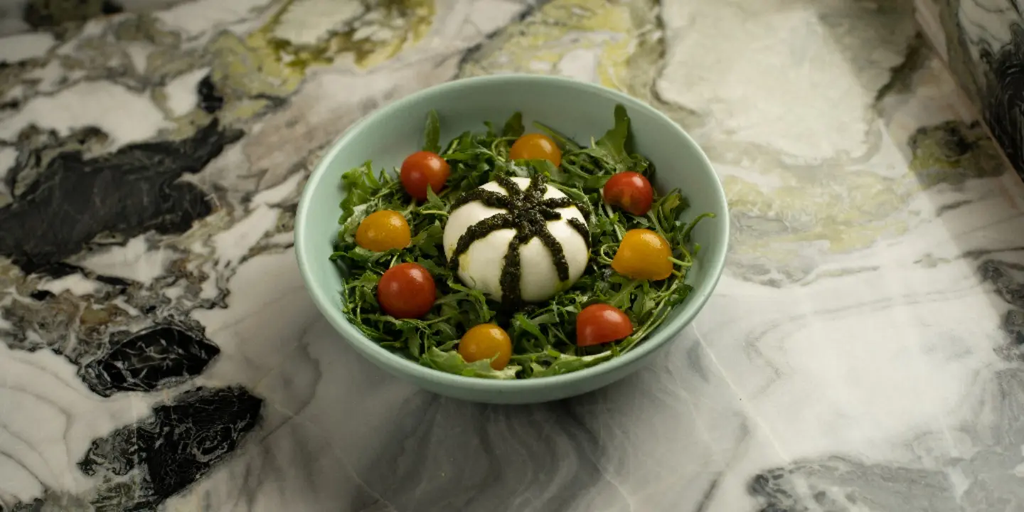 سلطة البوراتا