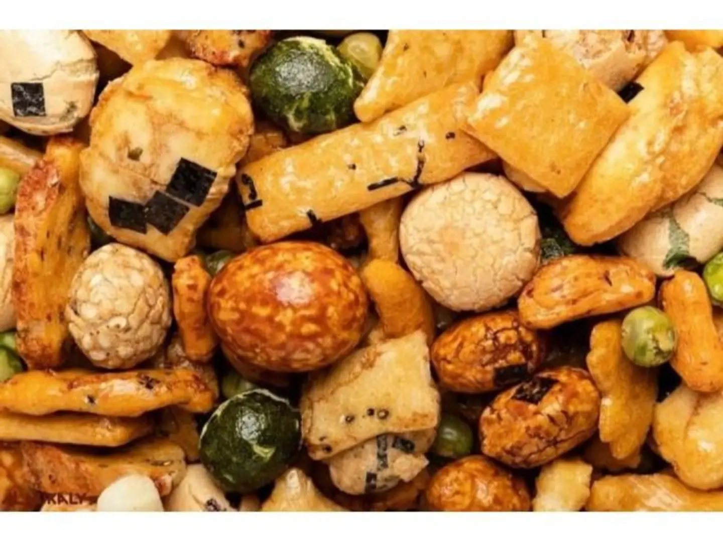 مكسرات يابانية