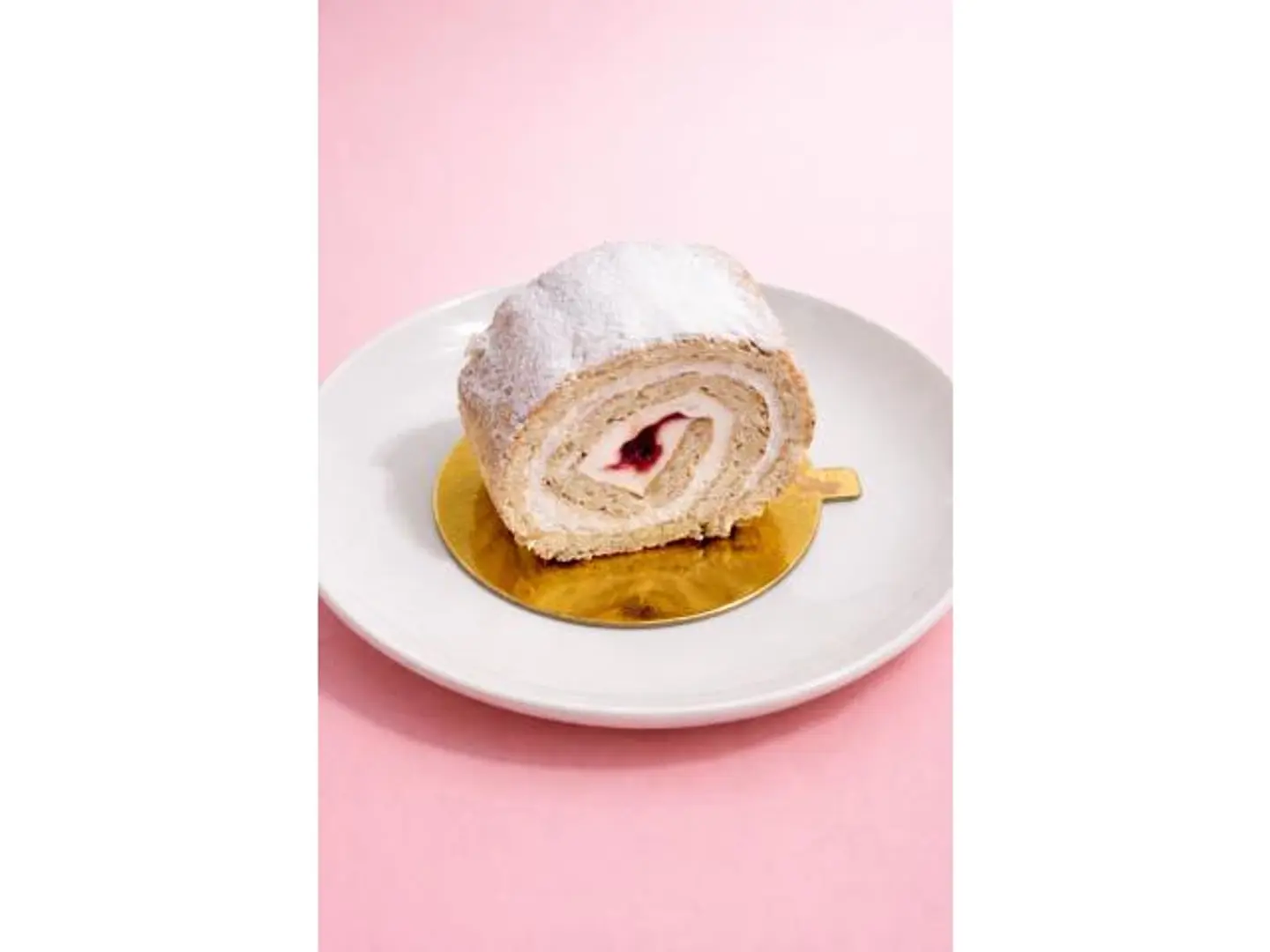 سويس رول فراولة