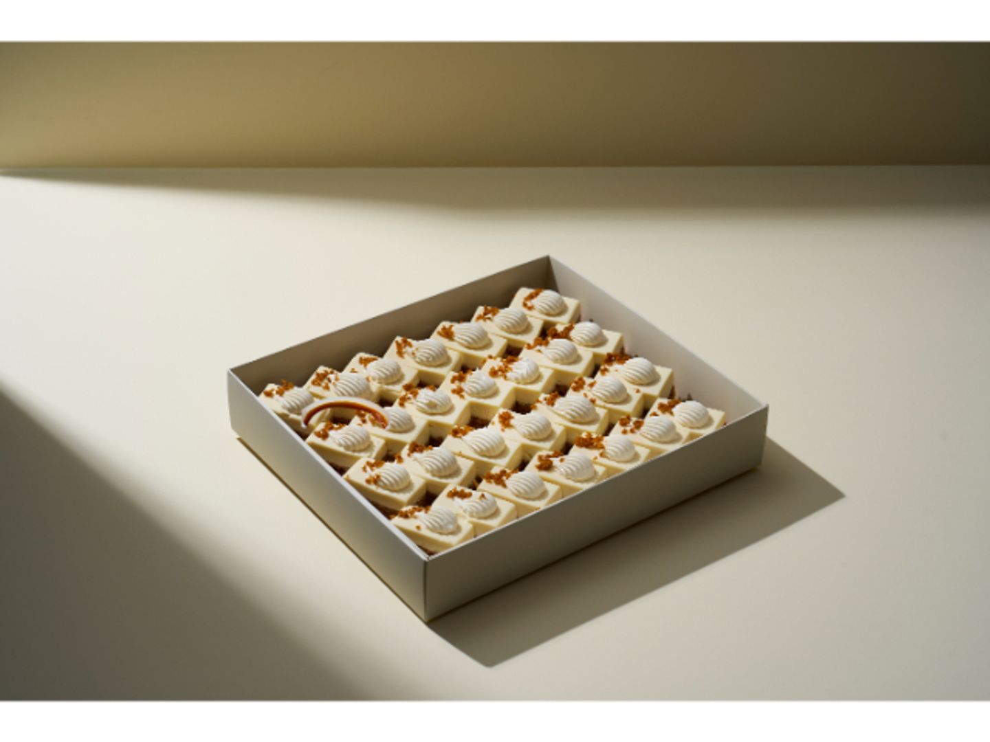 Honey Cinnamon Cake Bites