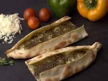 فطيرة لبنه بالزعتر