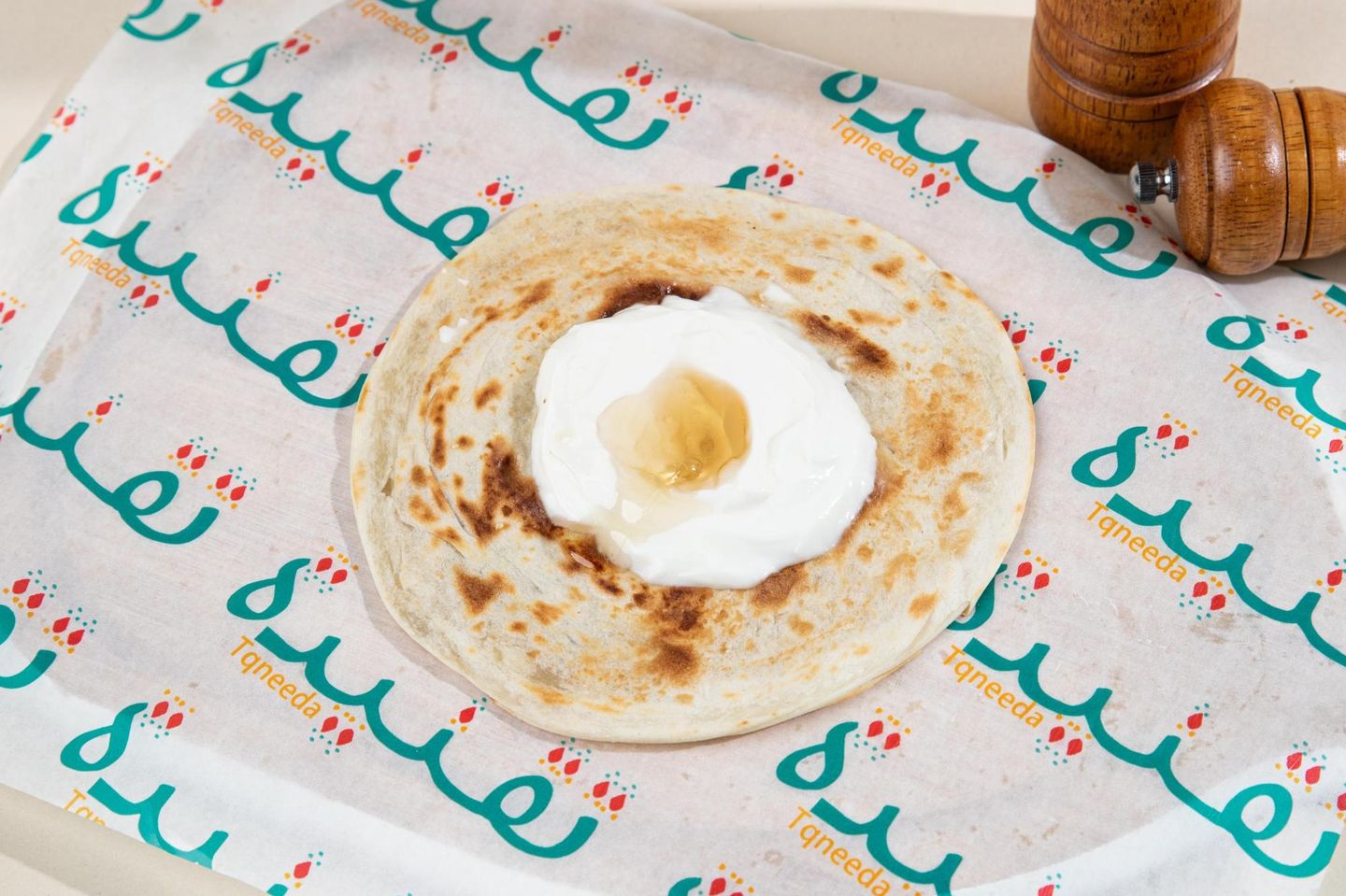 شباتي بالجبن السائل والعسل