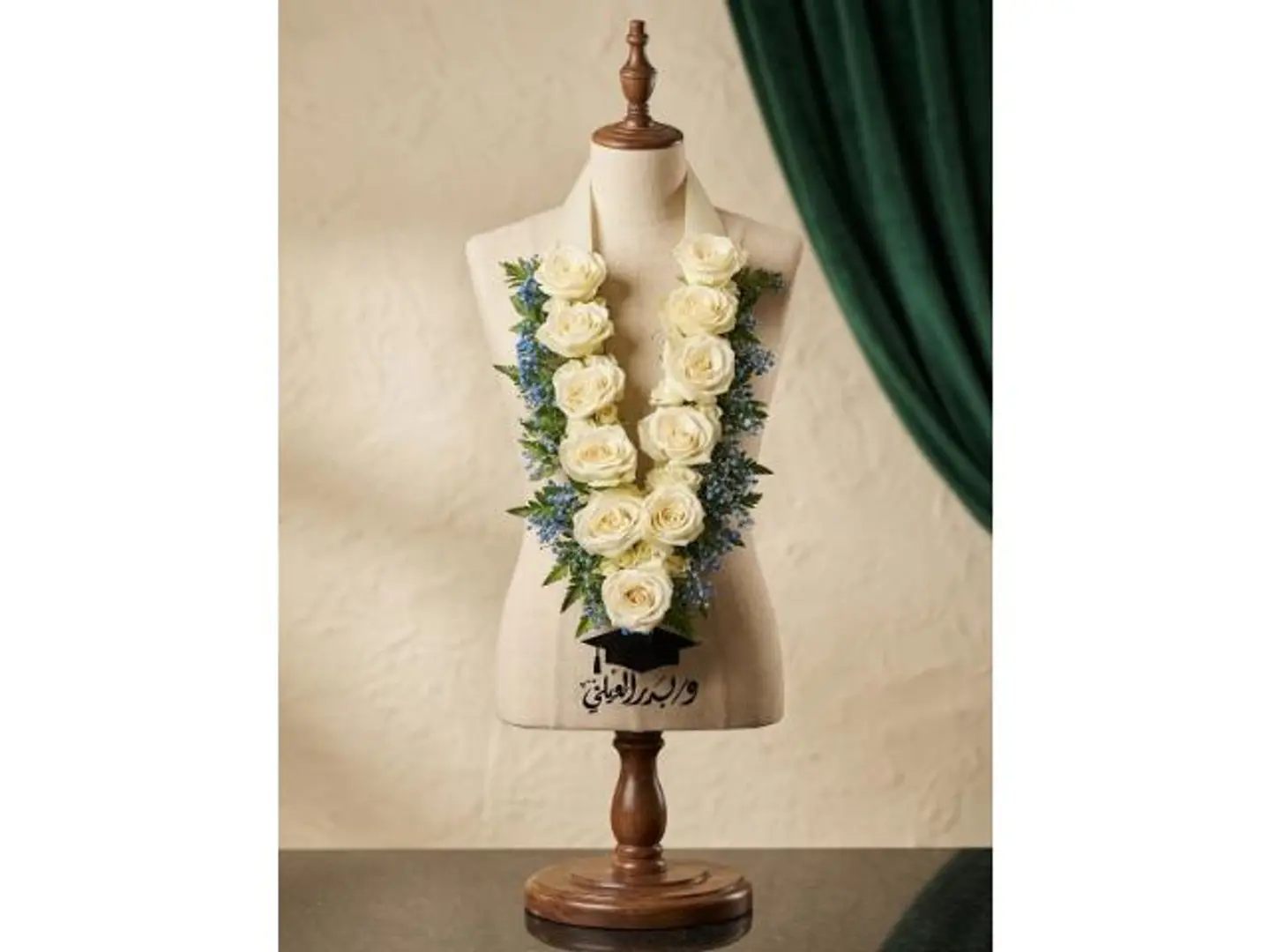 Classic Rose Lei