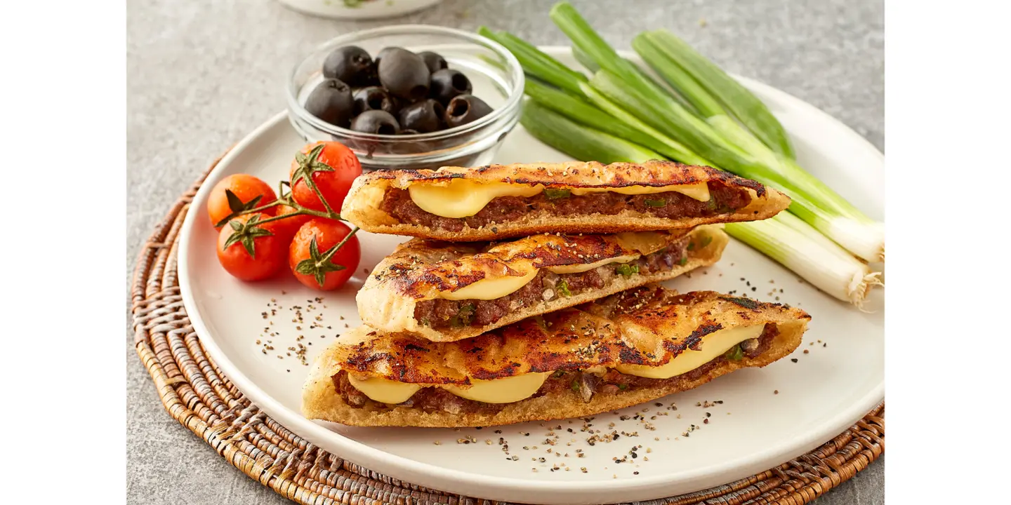Hawawshi With Meat And Cheese Loaf