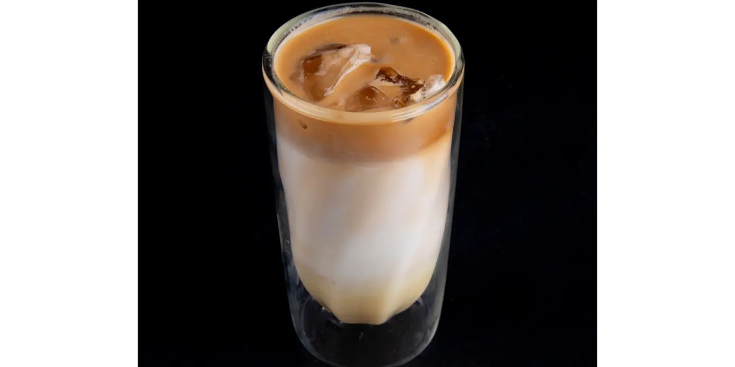 آيس لوتس لاتيه