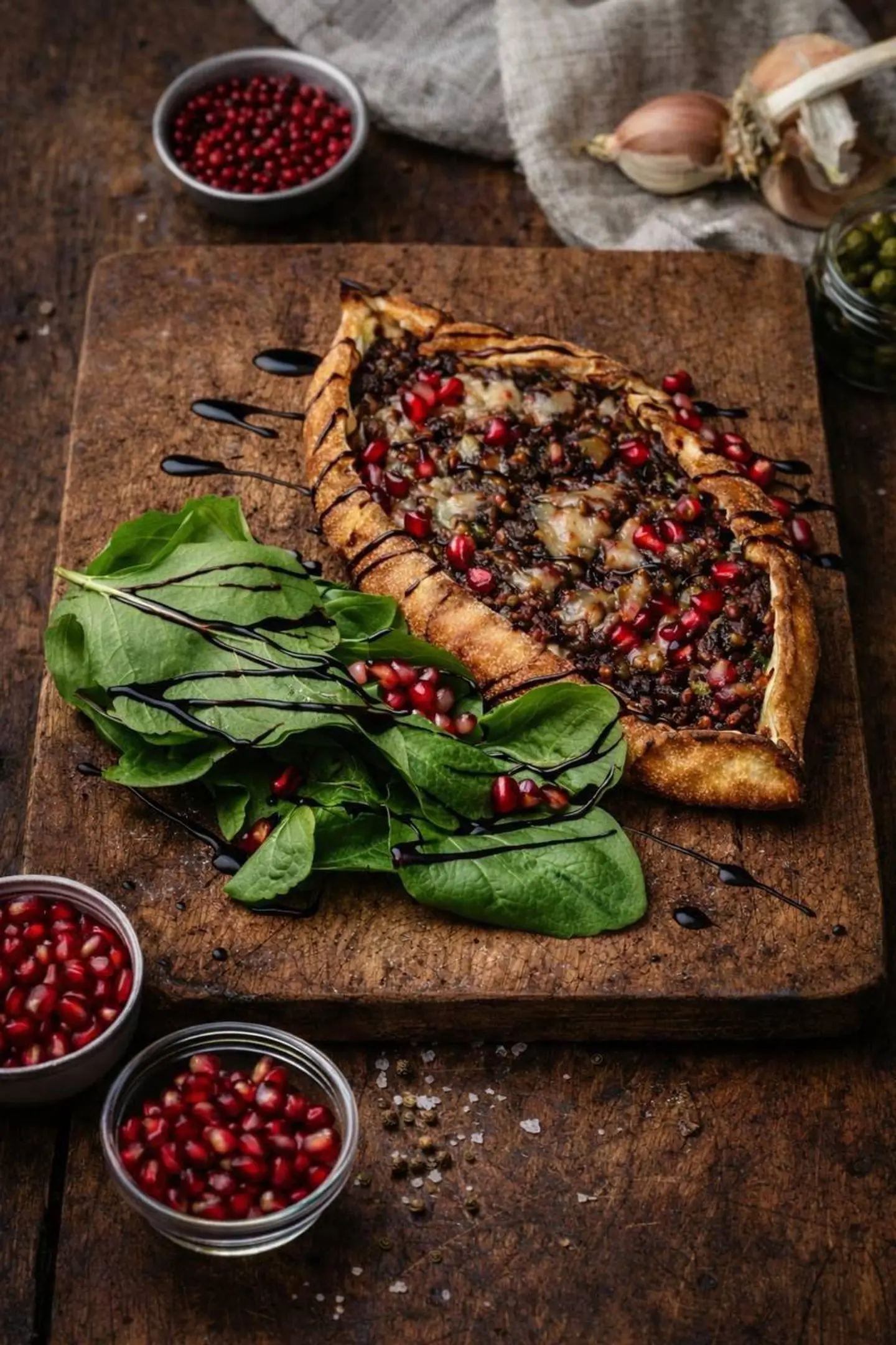 Manakeesh Rucola With Pomegranate