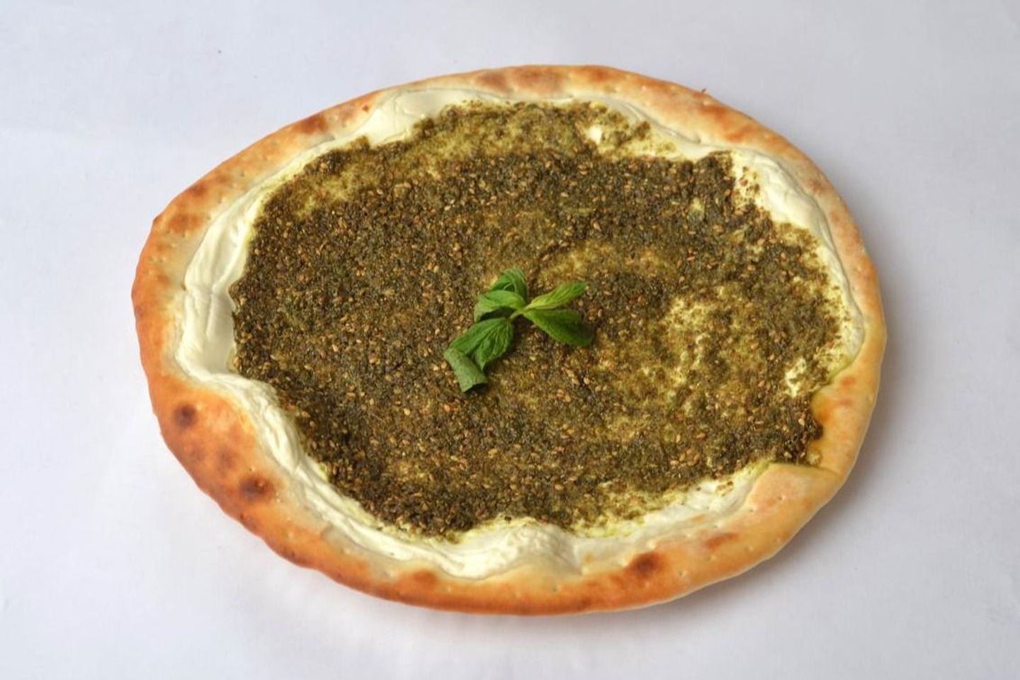 لبنة مع الزعتر