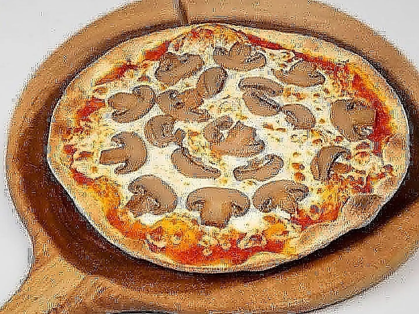 بيتزا الفطر(كبير)