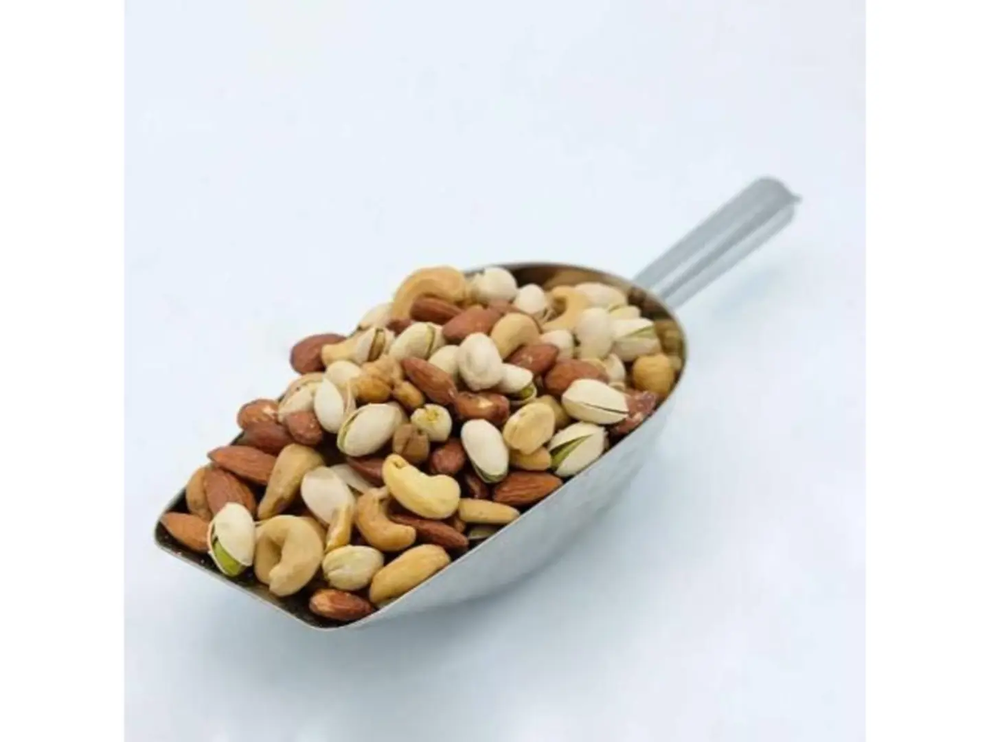مكسرات مشكلة