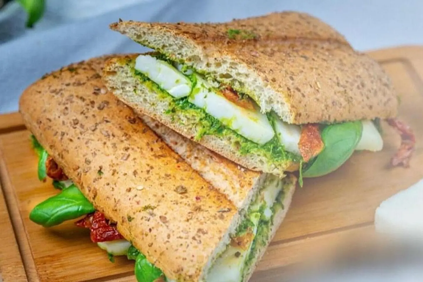 حلومي زعتر