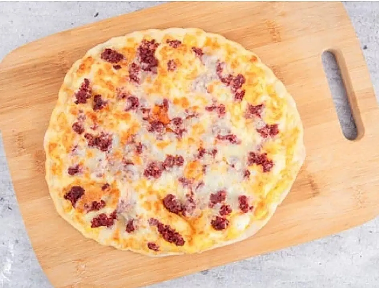 Oriental Sausage Manakeesh