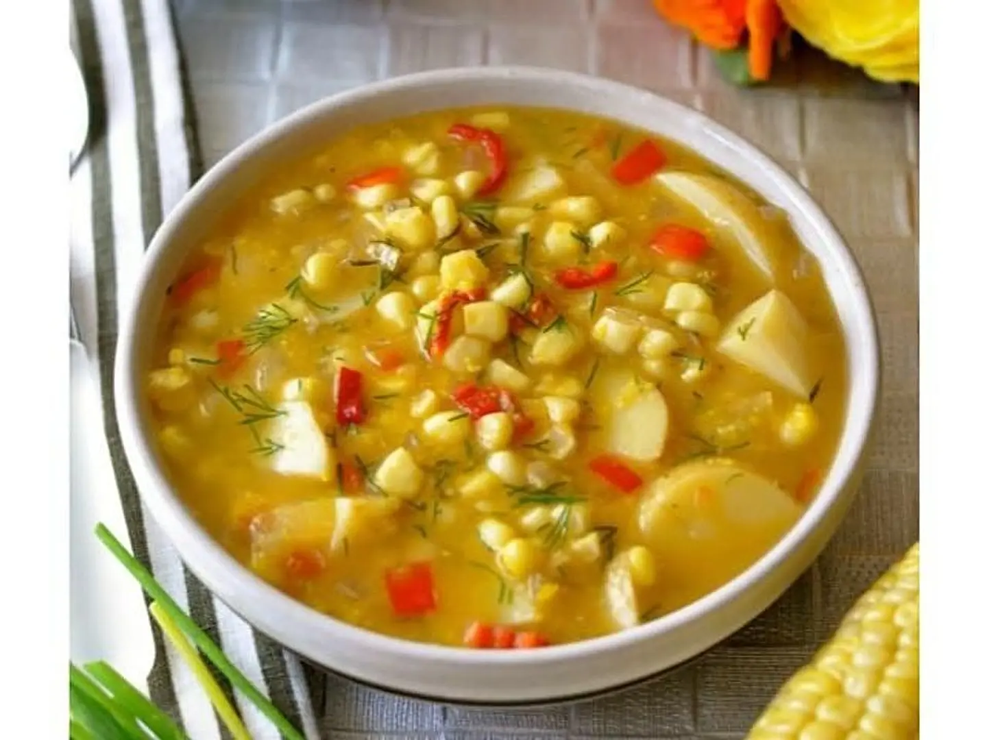 شوربة الذرة الحلوة بالخضار