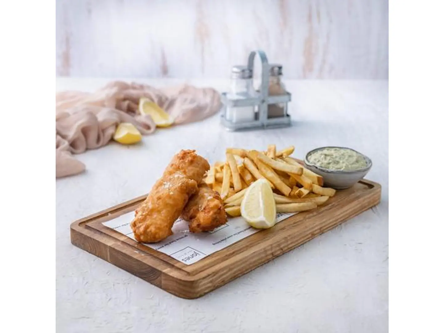 سمك وبطاطا مقلية على طراز بونداي