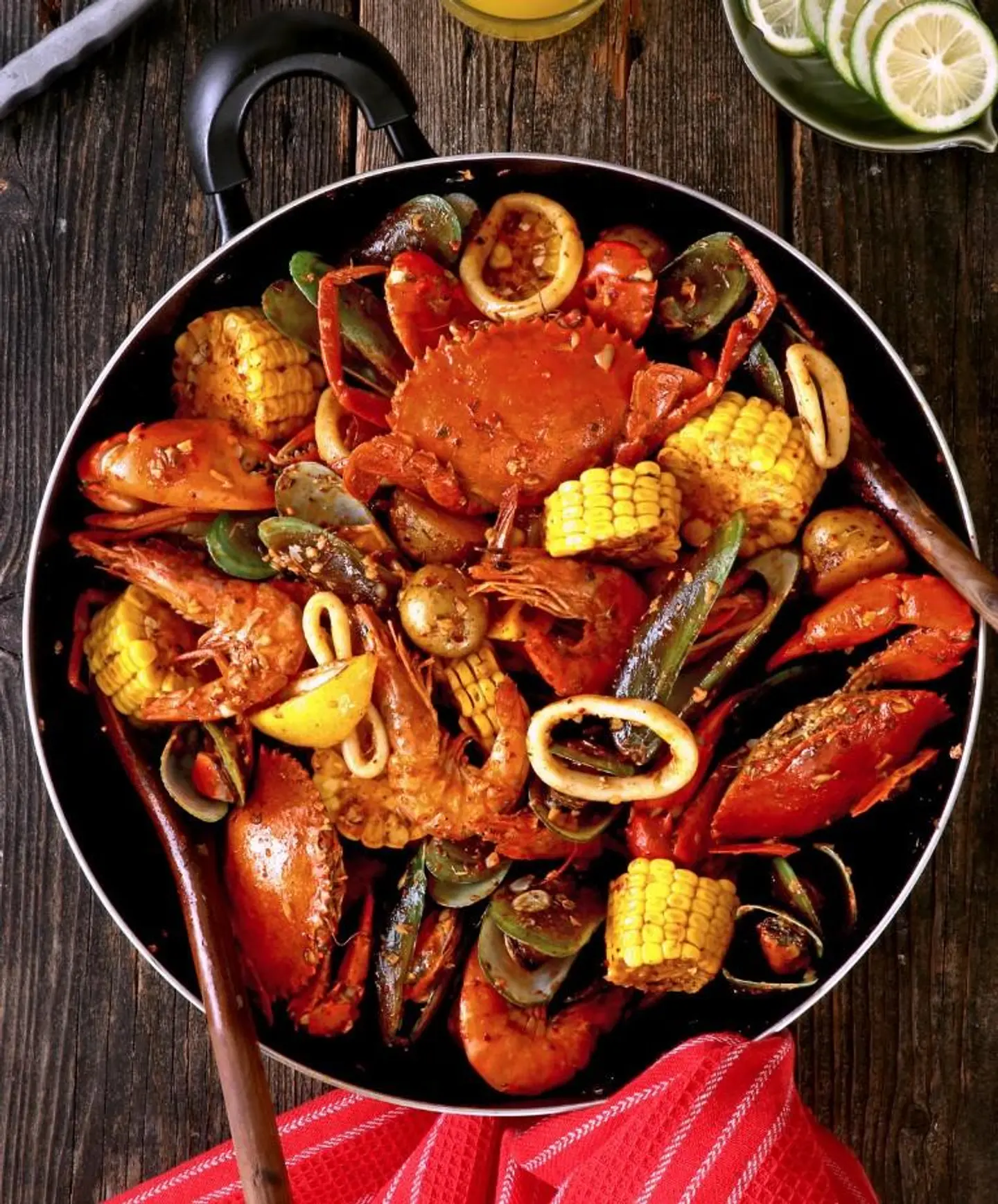 Cajun Bucket With Sweet Pepper
