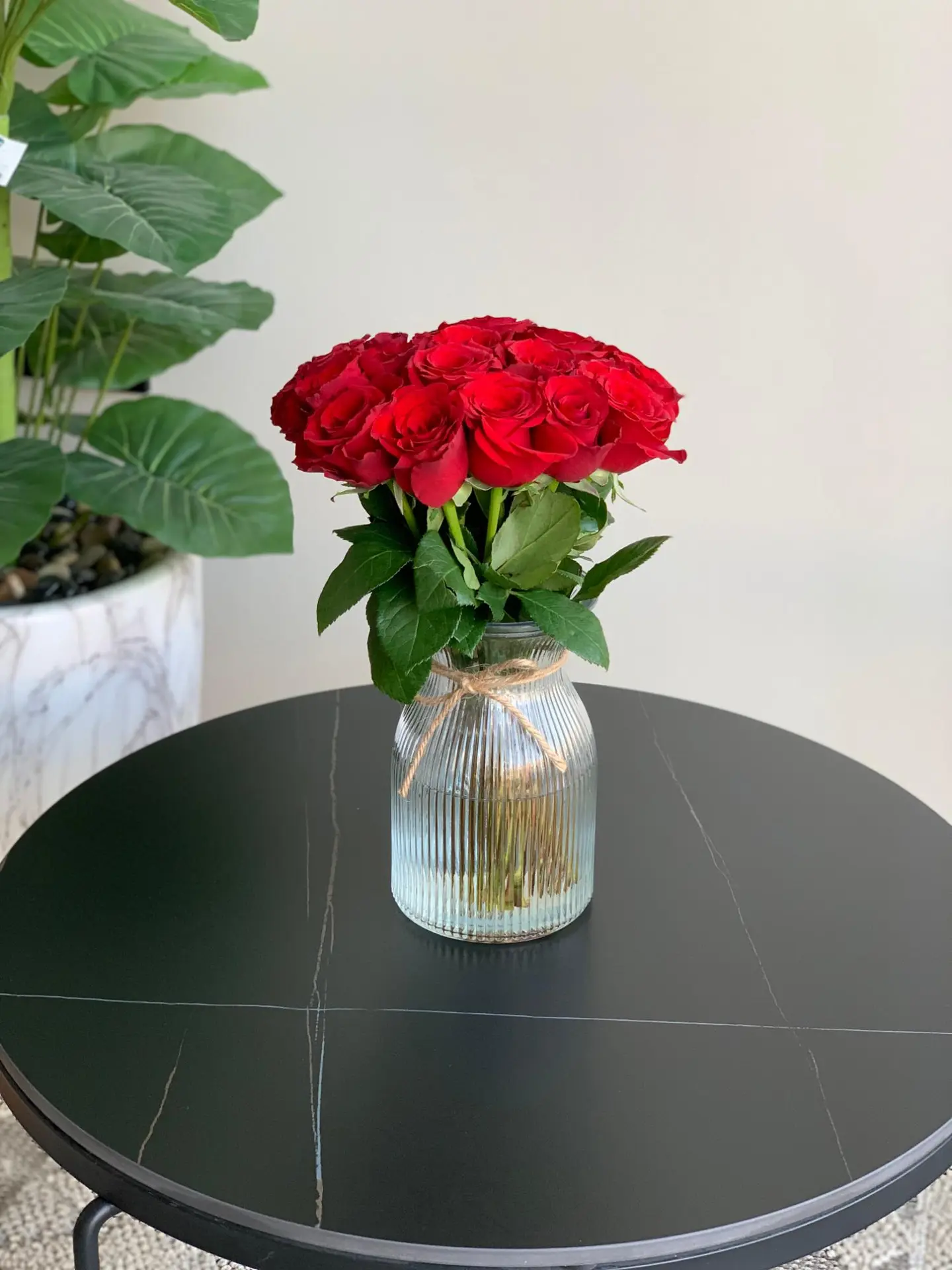 Red Rose Vase 2