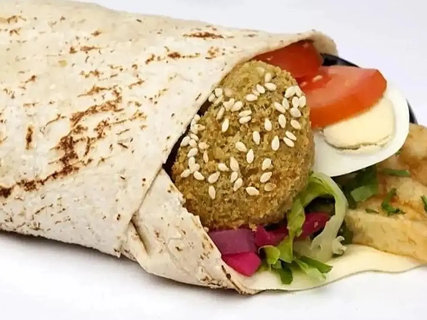 ساندويش فلافل مشكل خبز صاج