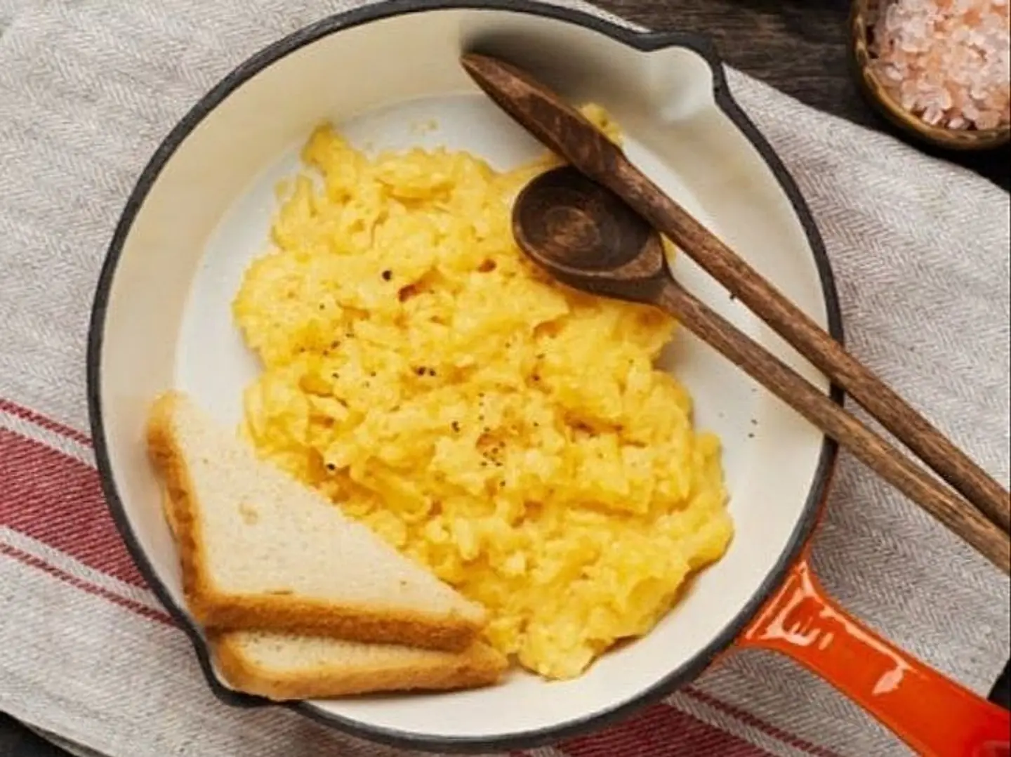 صحن بيض مقلي