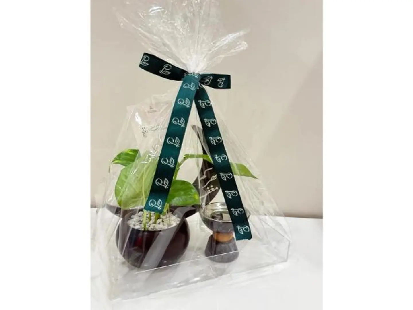 البوتس سيراميك باللون الأسود