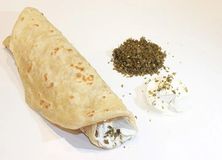جباتي لبنة وزعتر