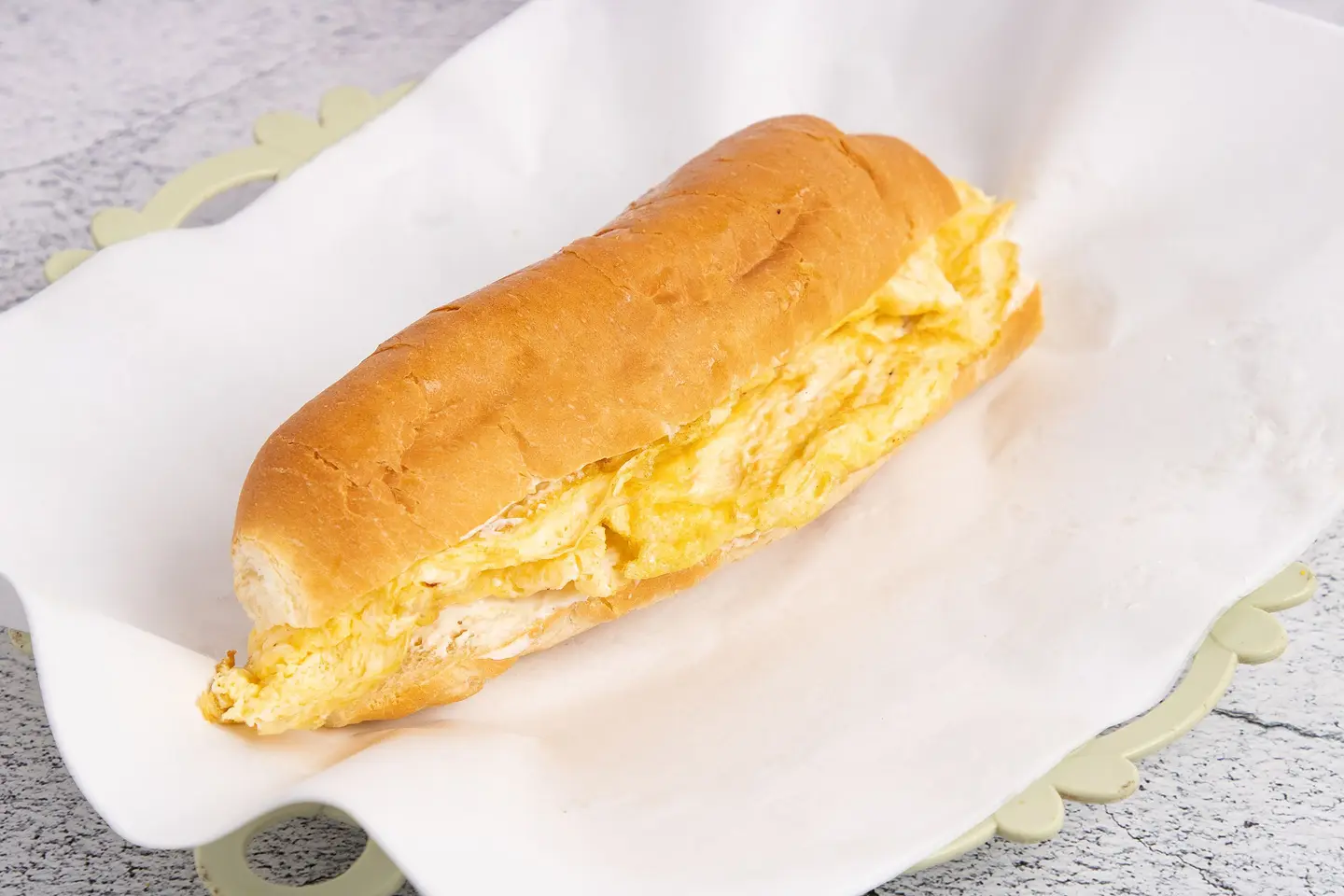 ساندويتش بيض مقلي