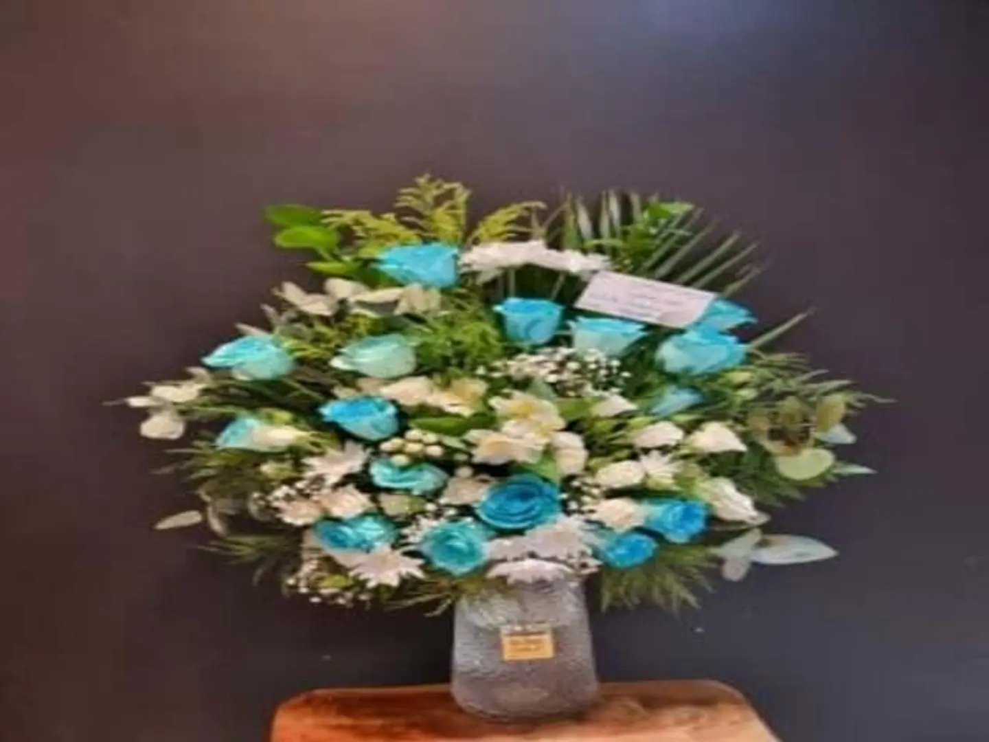Vase True Love Is The Love Through Which You Feel Alive