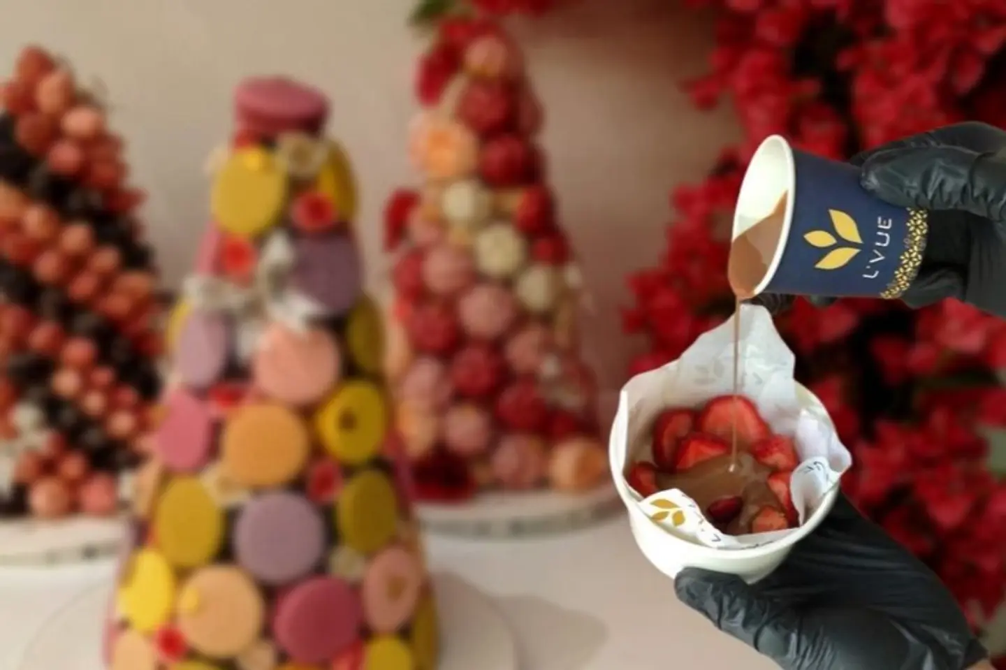 Strawberry With Chocolate Sauce