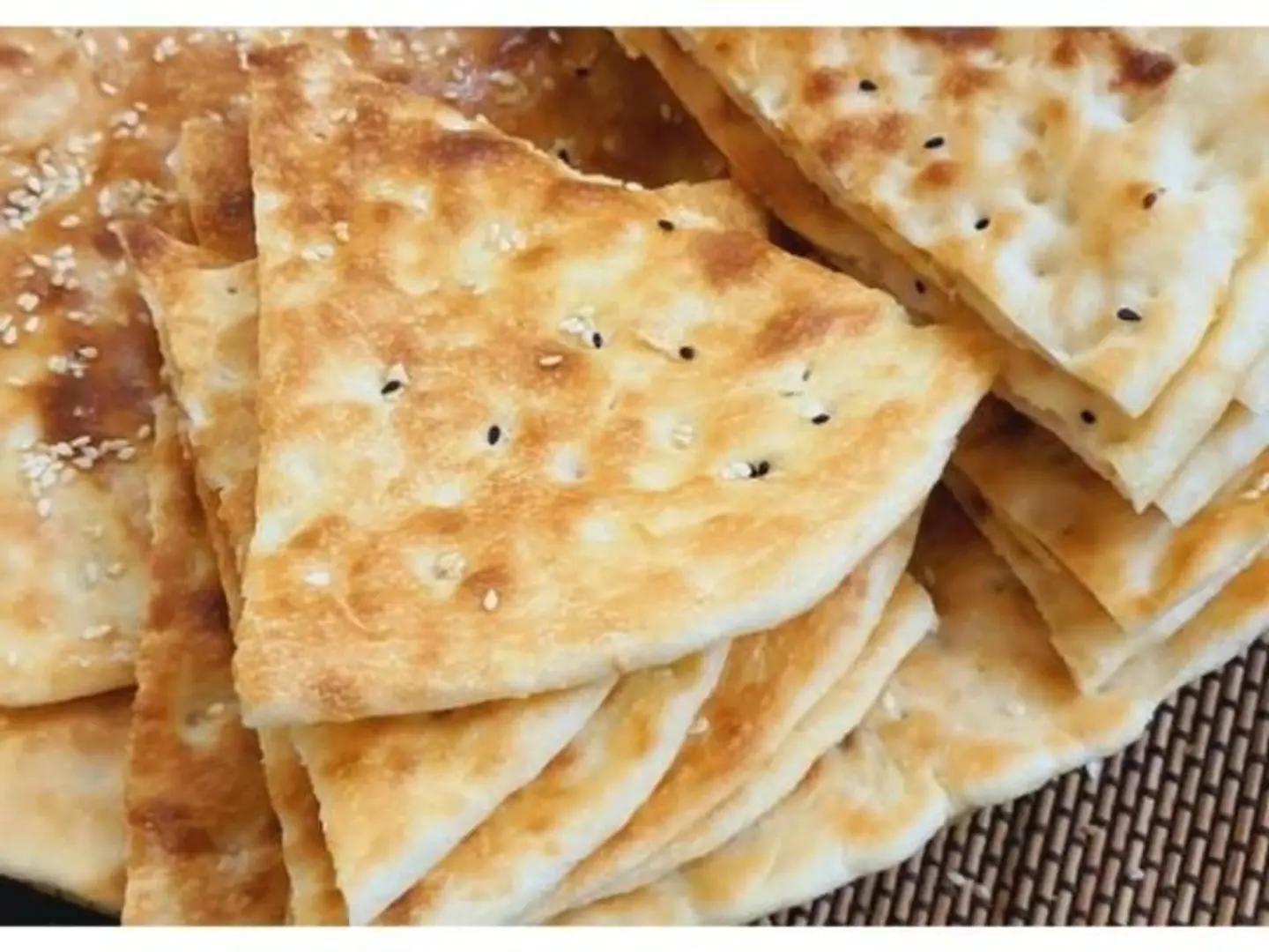 تميس عادى مع السمسم وحبه البركة