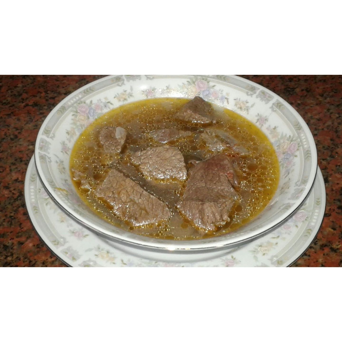 لحم بالشوربة