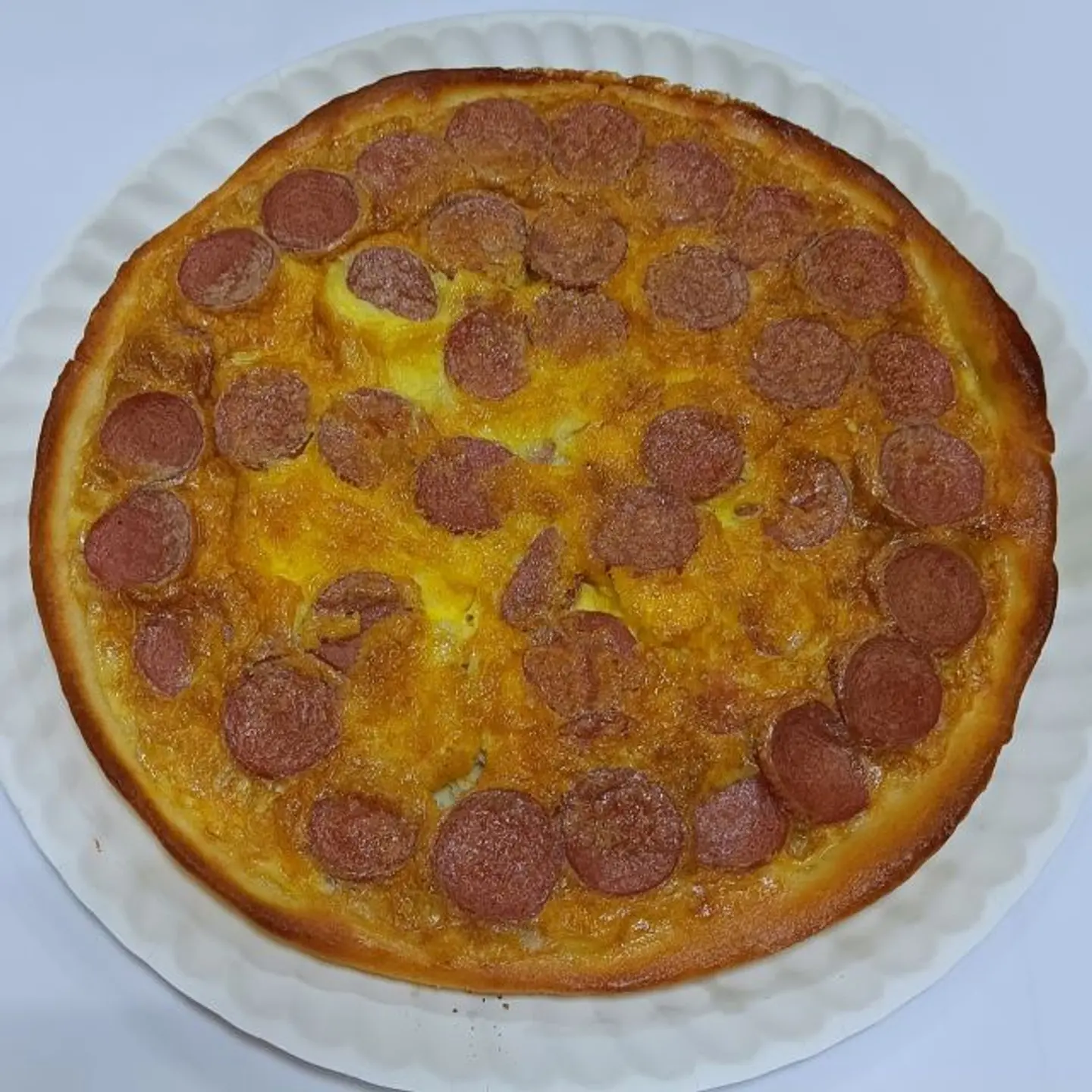 بيض بالنقانق