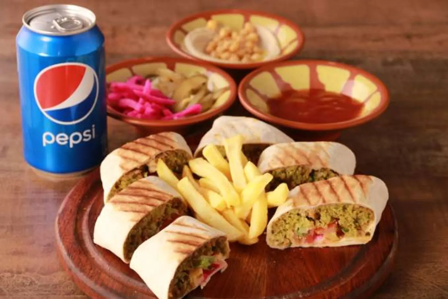 وجبة فله هاشم فلافل عادي