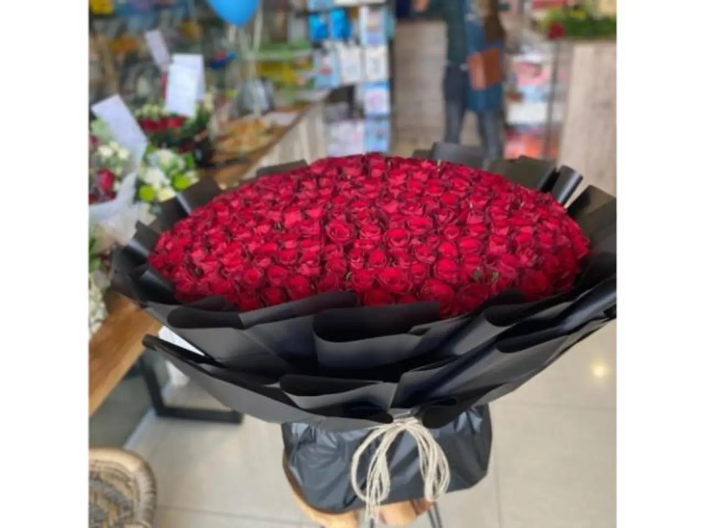 بوكيه ورد جوري احمر 300ورده