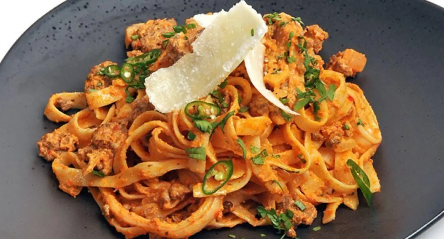 Fettuccine With Meat In Red Sauce