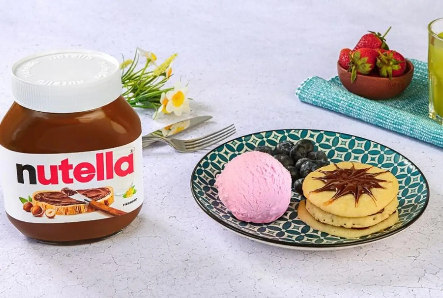 نوتيلا و آيس كريم و بان كيك