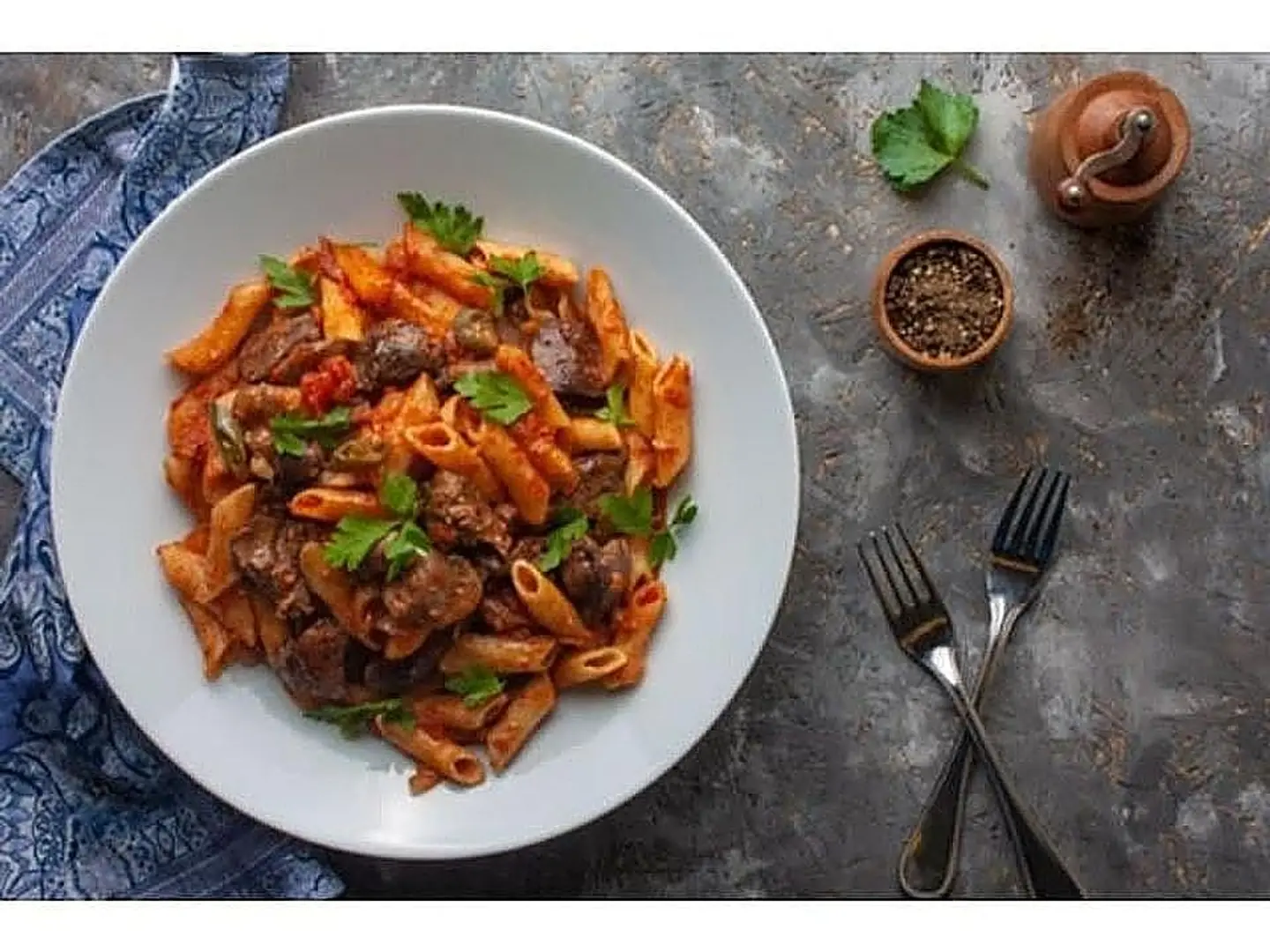 معكرونة الكبدة بالصلصة