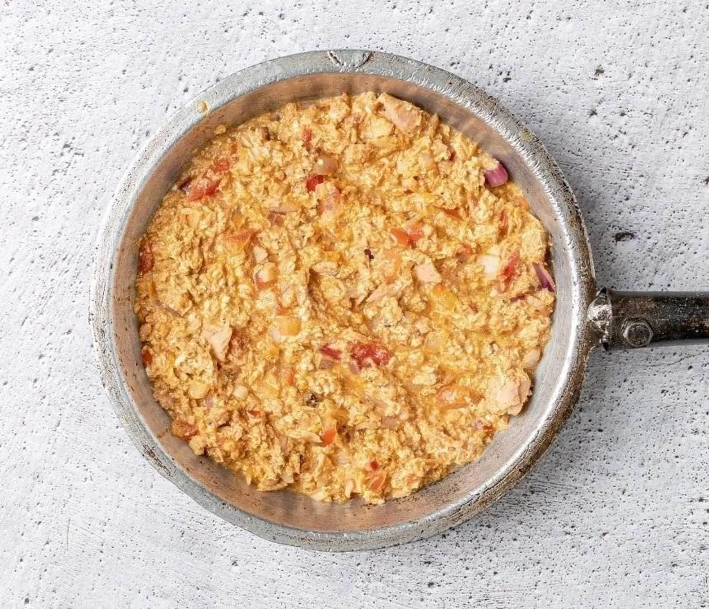 تونة بالبيض