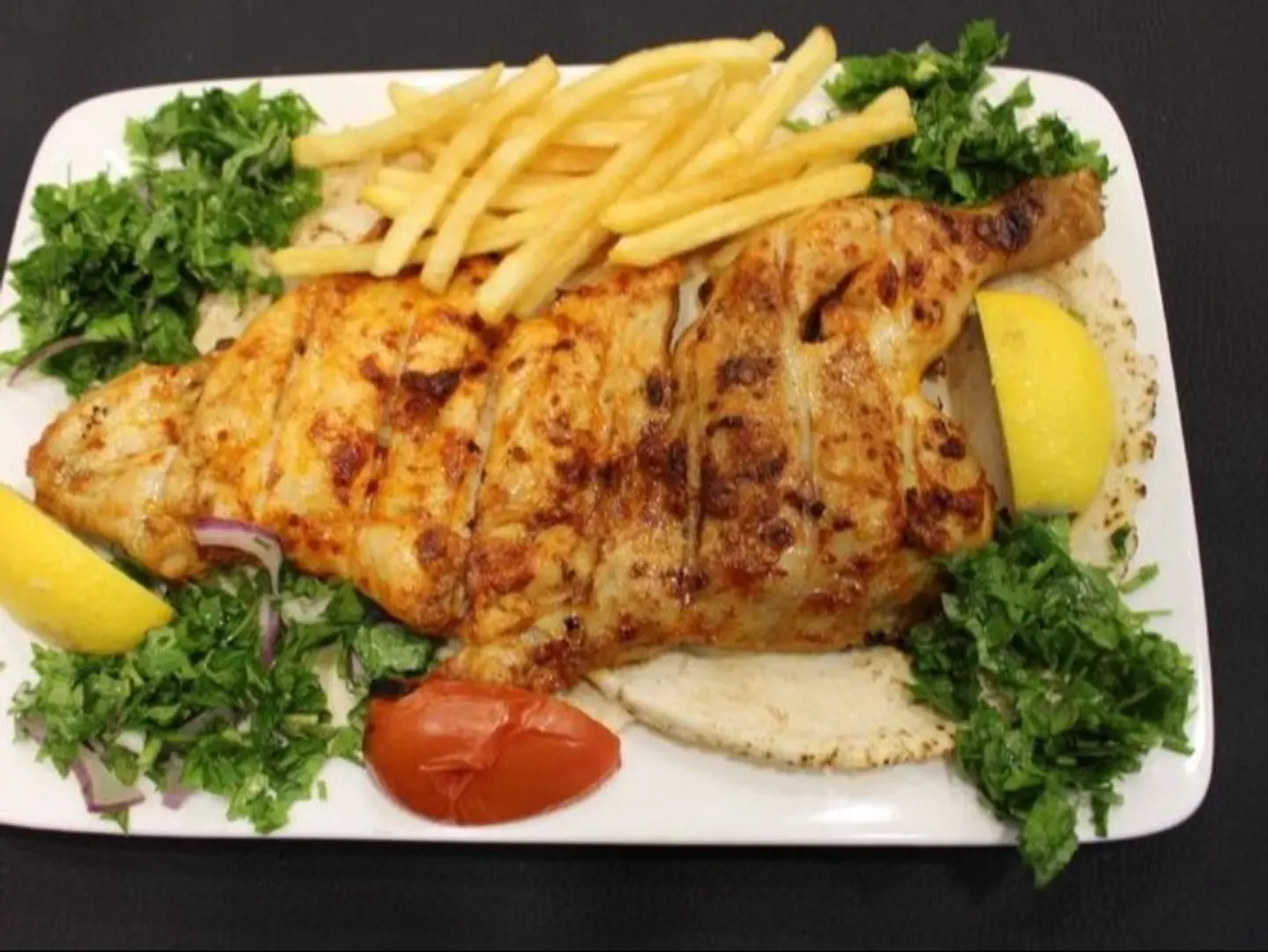 نصف دجاج عالفحم