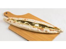 فطيرة سبانخ لبنة وجبن