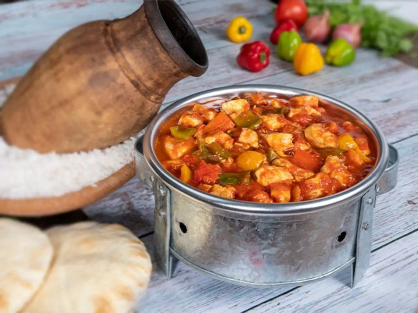 جرة فخارة دجاج