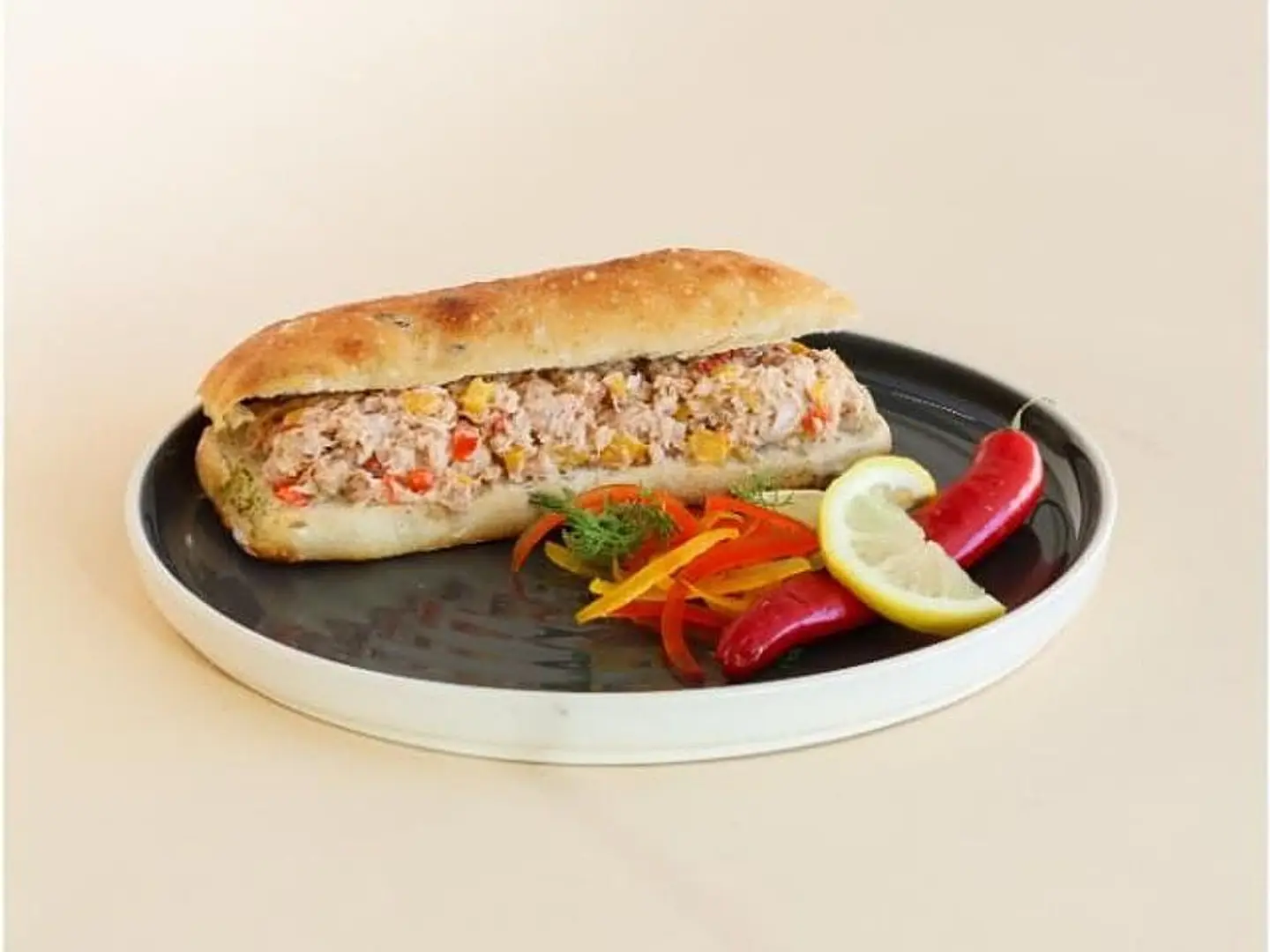 ساندوتش تونة