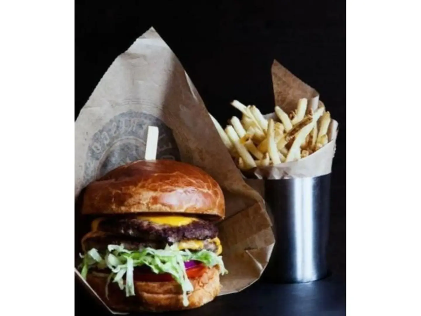 Cheeseburger With Fries