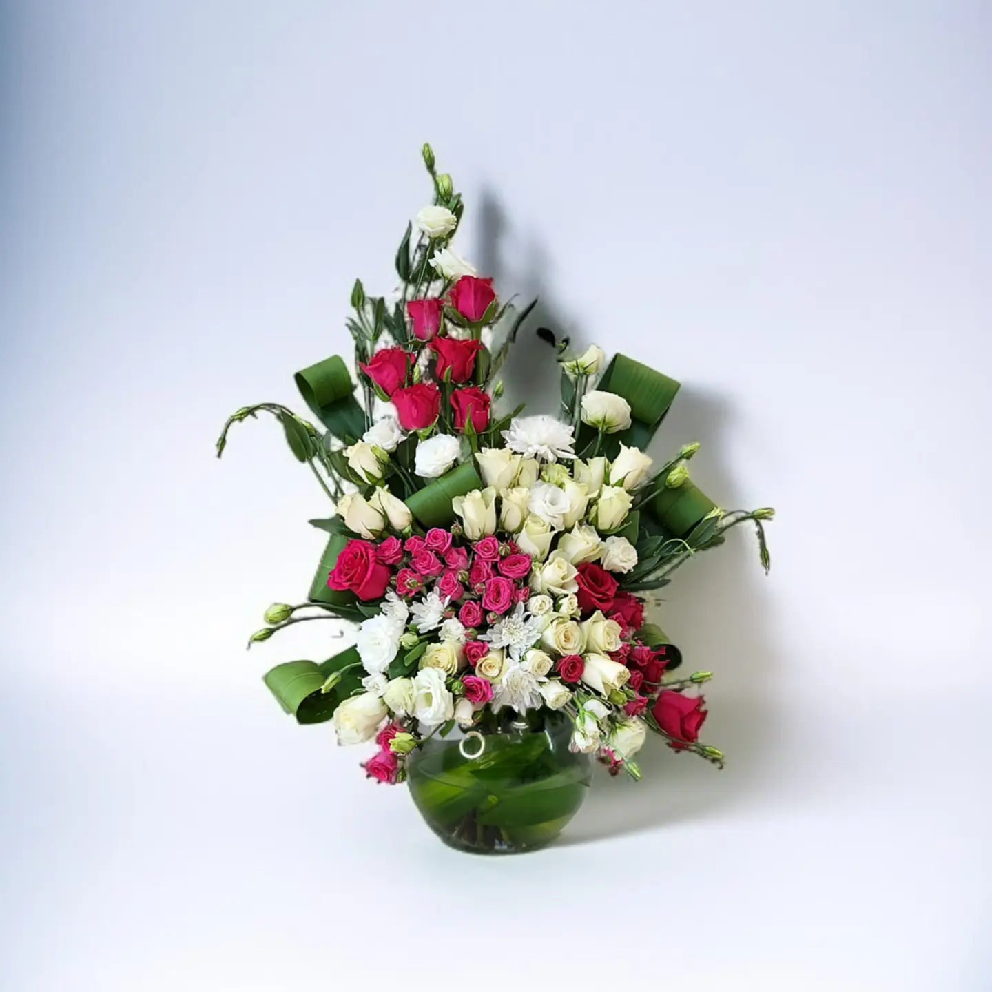 تنسيق ورد بلون العشق والنقاء