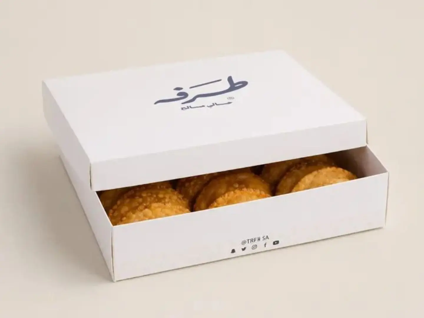 Large Box Of Chicken Sambosa
