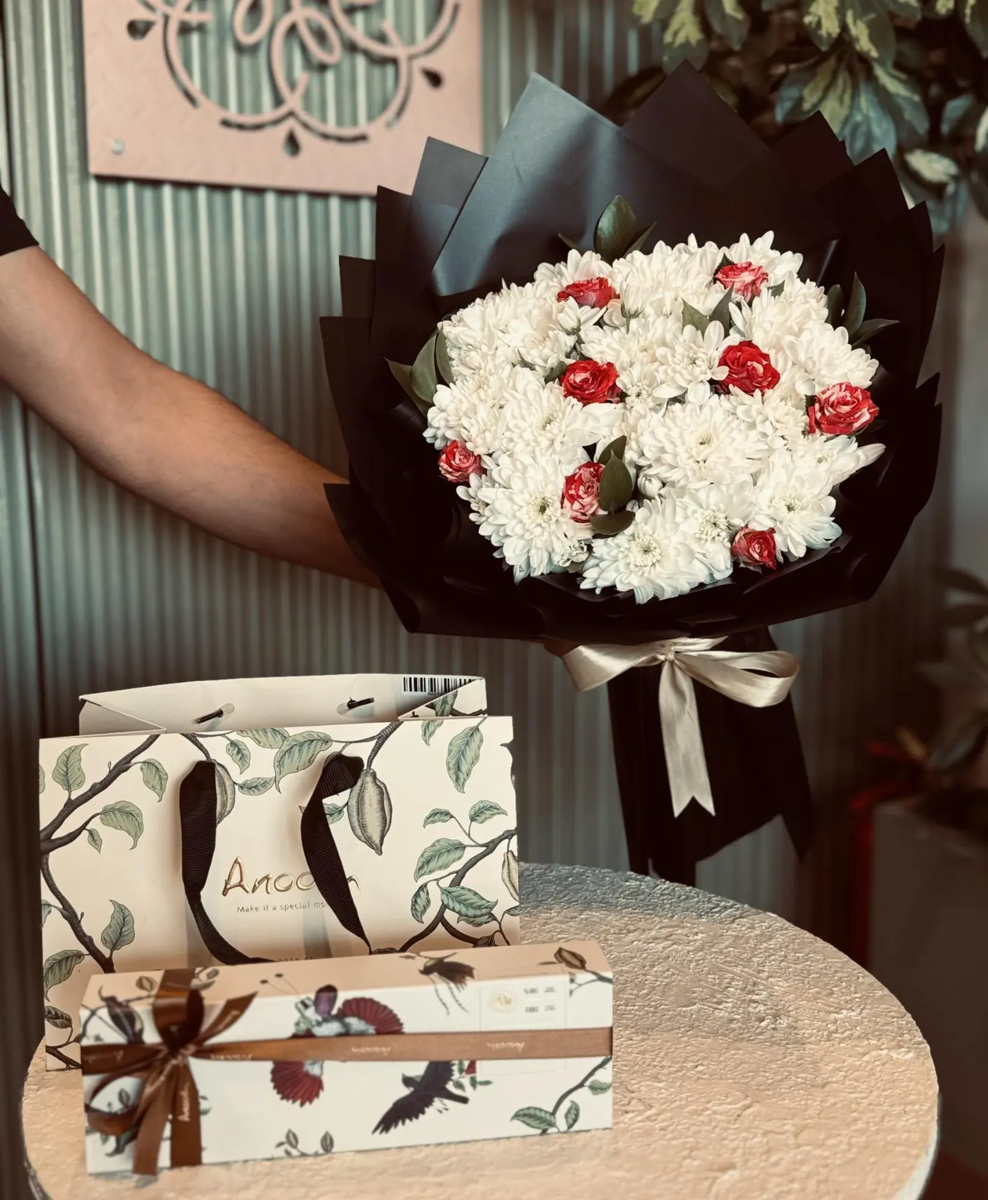 Anoush Chocolate With A Bouquet Of Natural Flowers