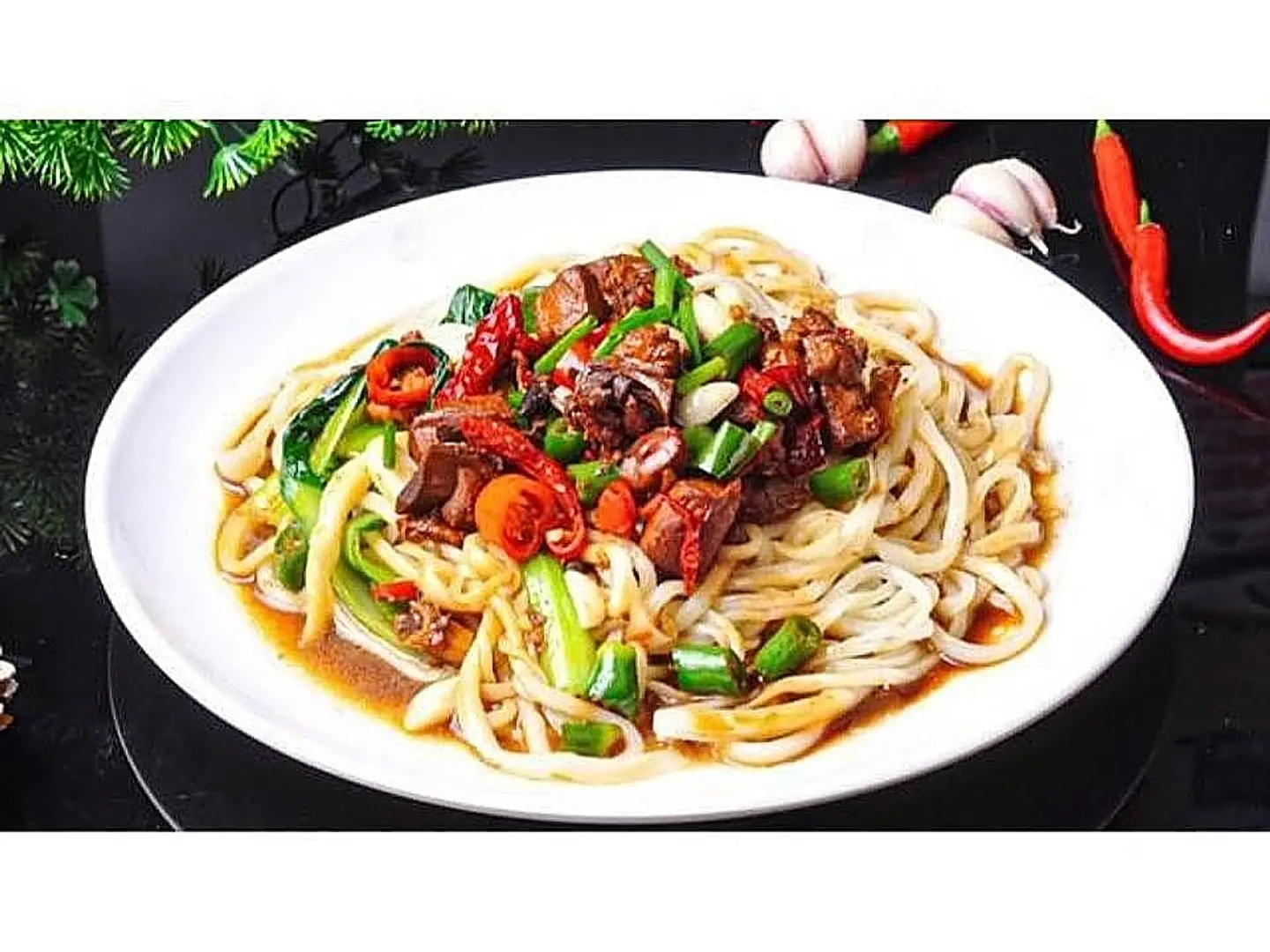 Noodles Tossed With Chicken