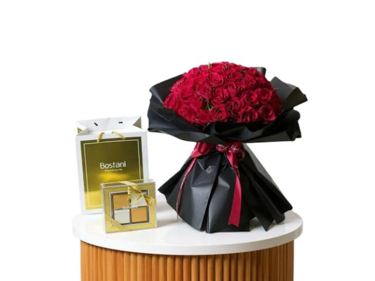 بستاني ورد أشتهي قربك وأتوق إلى همساتك